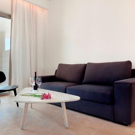 Gold Lagoon Kosher Hotel Paphos Ngoại thất bức ảnh