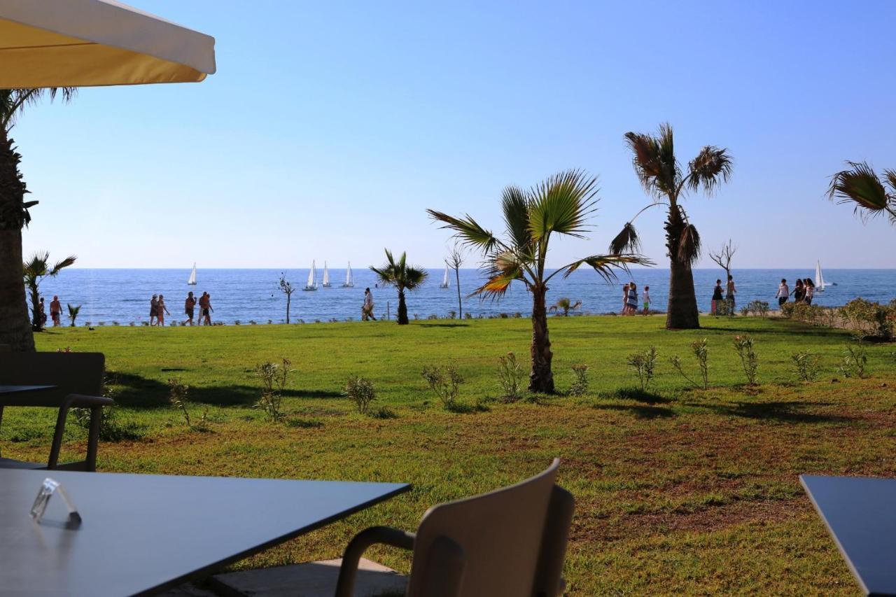 Gold Lagoon Kosher Hotel Paphos Ngoại thất bức ảnh