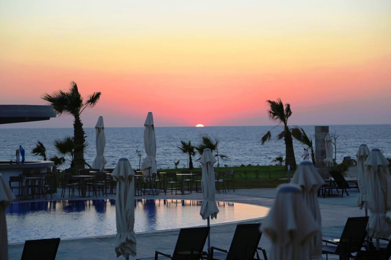 Gold Lagoon Kosher Hotel Paphos Ngoại thất bức ảnh