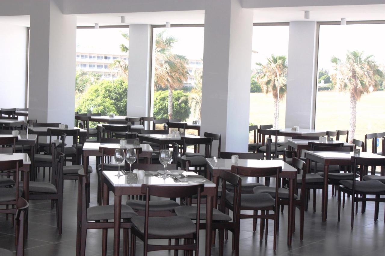 Gold Lagoon Kosher Hotel Paphos Ngoại thất bức ảnh