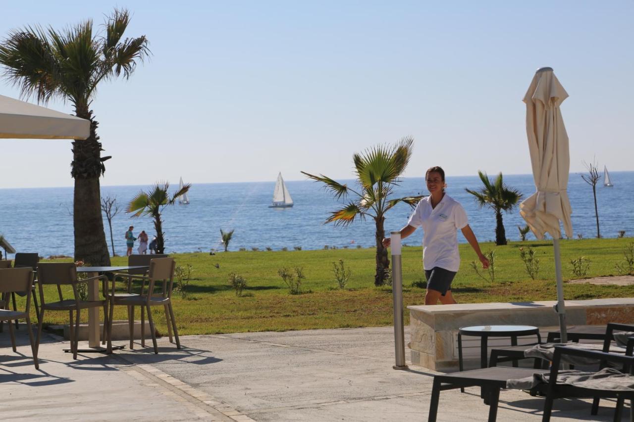 Gold Lagoon Kosher Hotel Paphos Ngoại thất bức ảnh